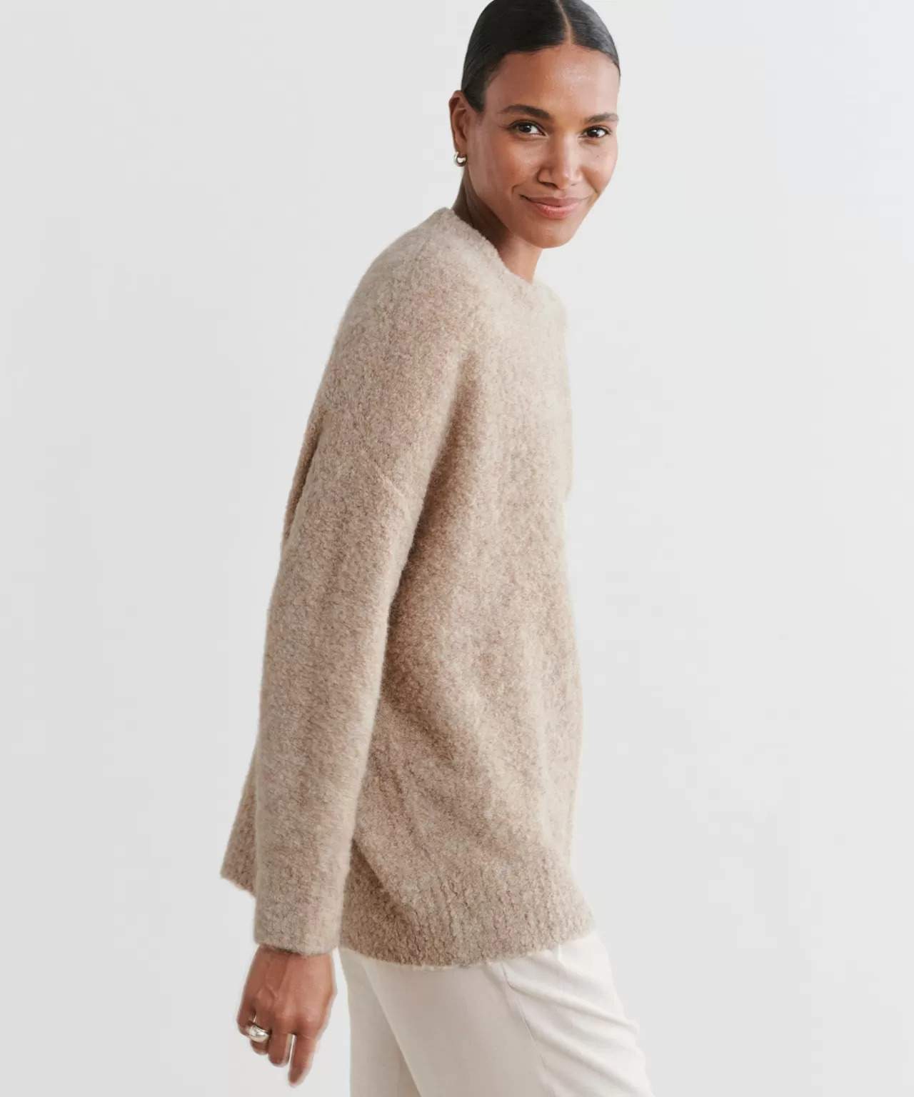 alpaca_boucle_cocoon_crewneck_3-1.webp Jenni Kayne Alpaca Boucle Cocoon Crewneck