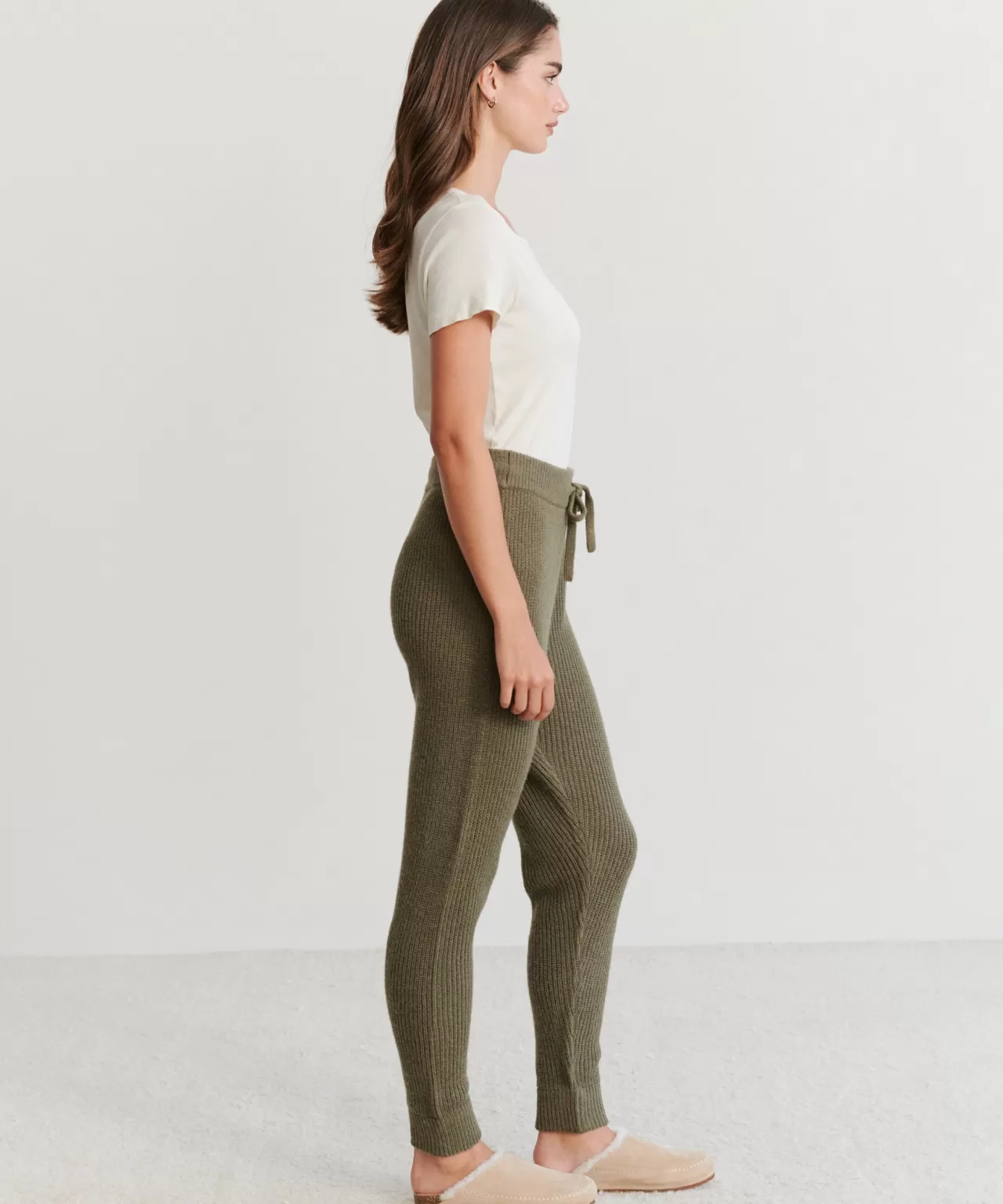 alpaca_fisherman_sweatpant_3-1.webp Jenni Kayne Alpaca Fisherman Sweatpant