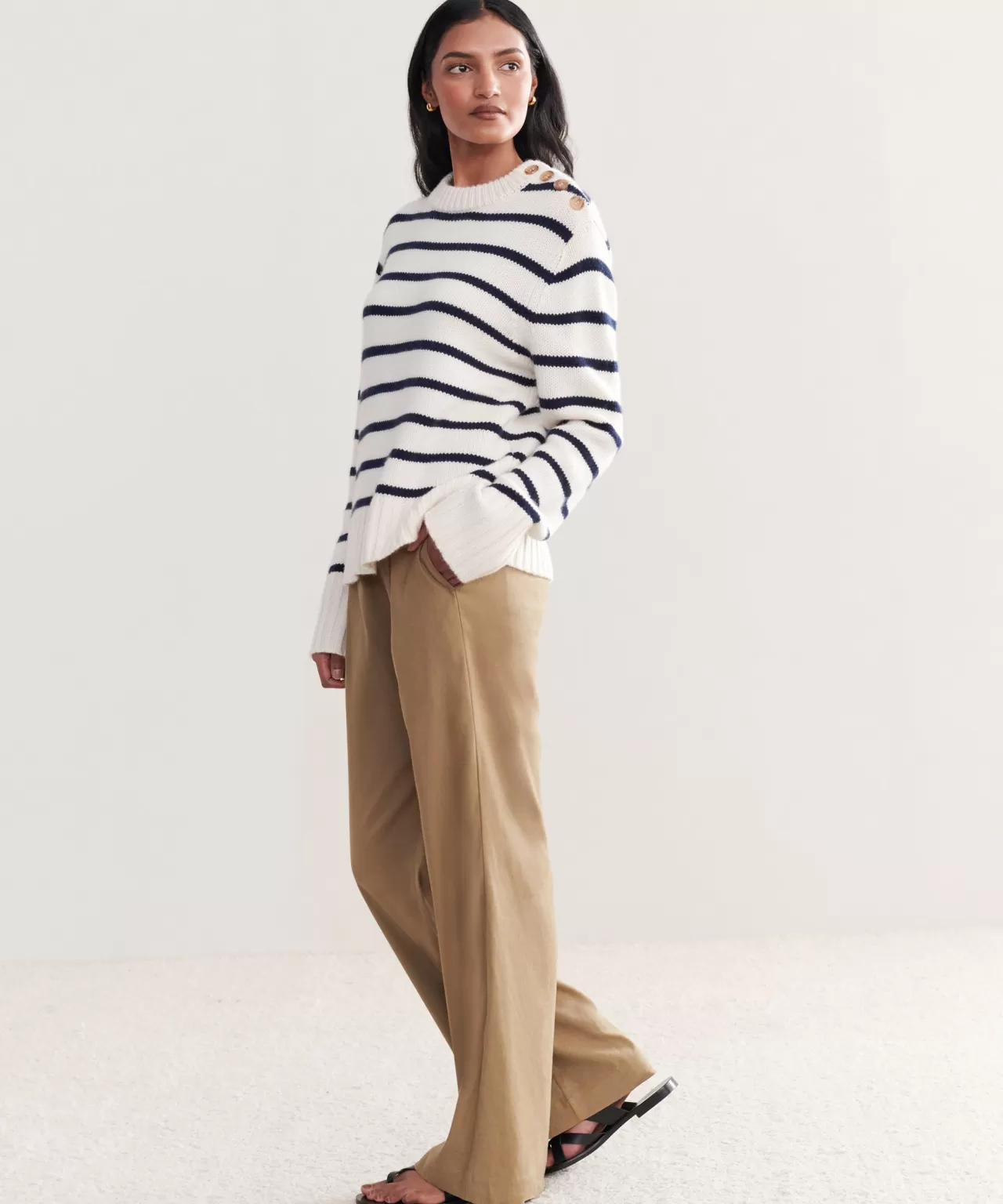 grace_crewneck_3.webp Jenni Kayne Grace Crewneck