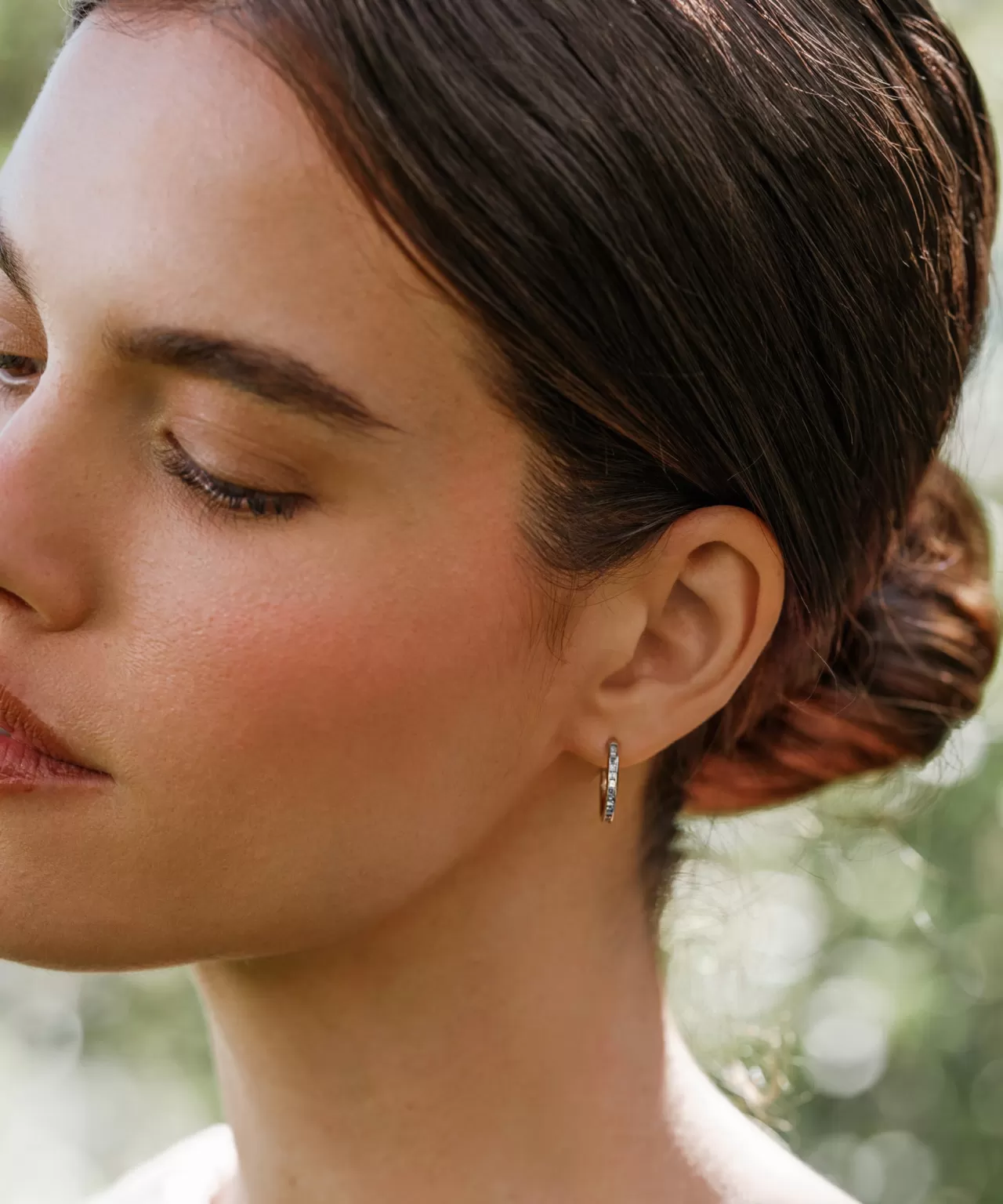 iris_diamond_hoops_3.webp Jenni Kayne Iris Diamond Hoops