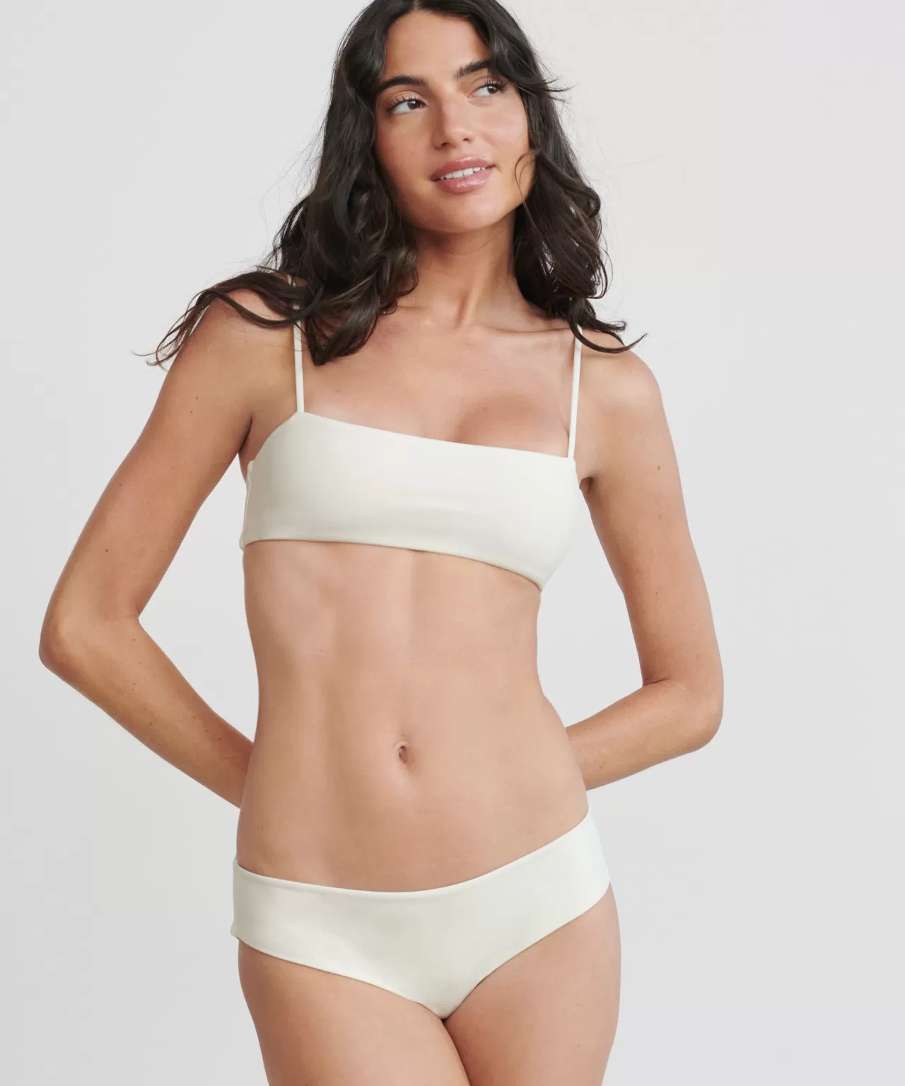 kumu_bikini_top_3-1.webp Jenni Kayne Kumu Bikini Top