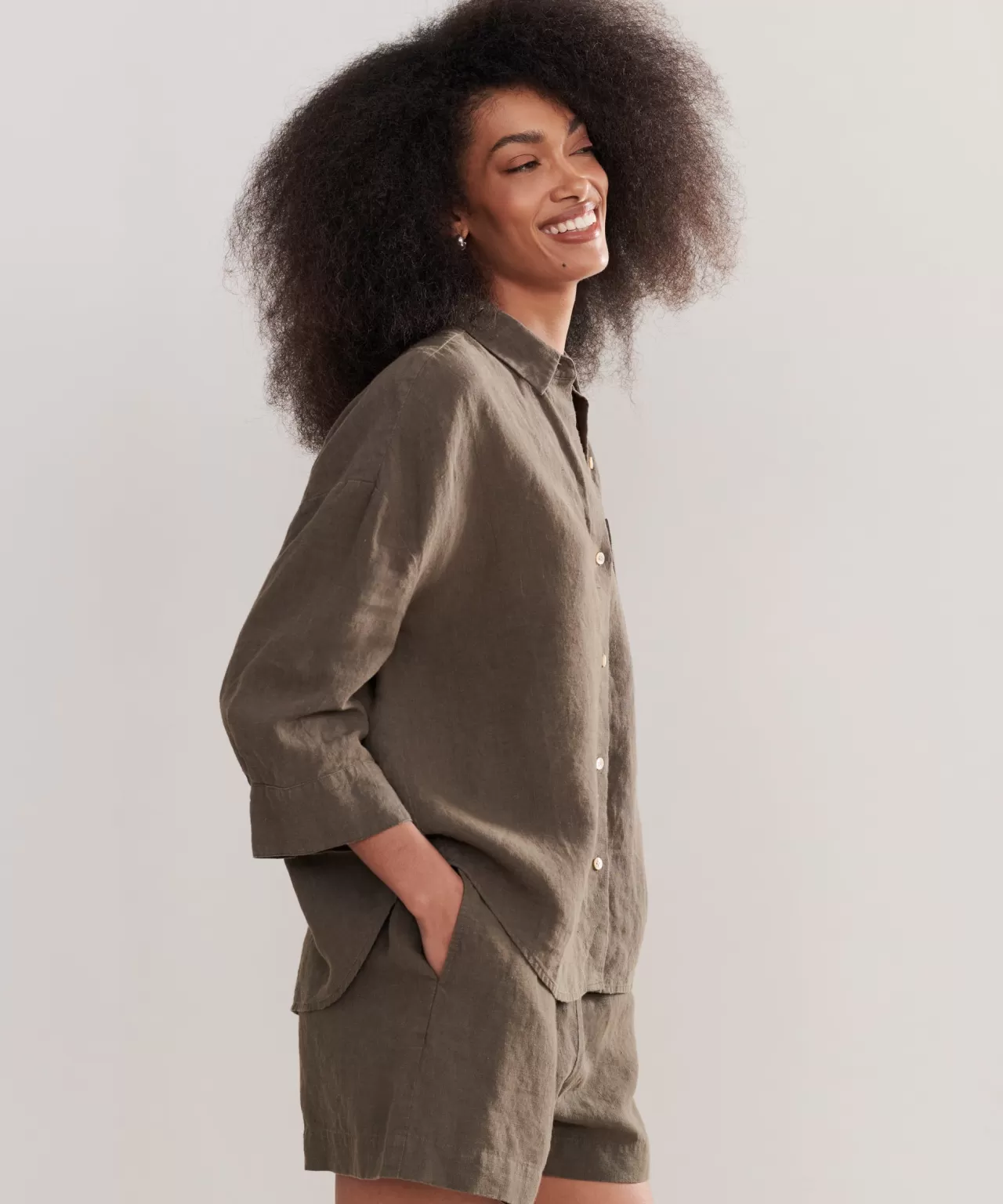 linen_logan_shirt_3-3.webp Jenni Kayne Linen Logan Shirt