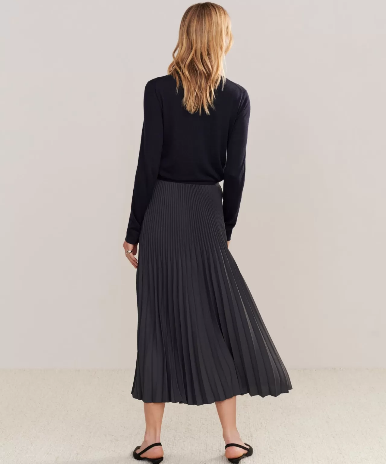 pleated_skirt_4-1.webp Jenni Kayne Pleated Skirt