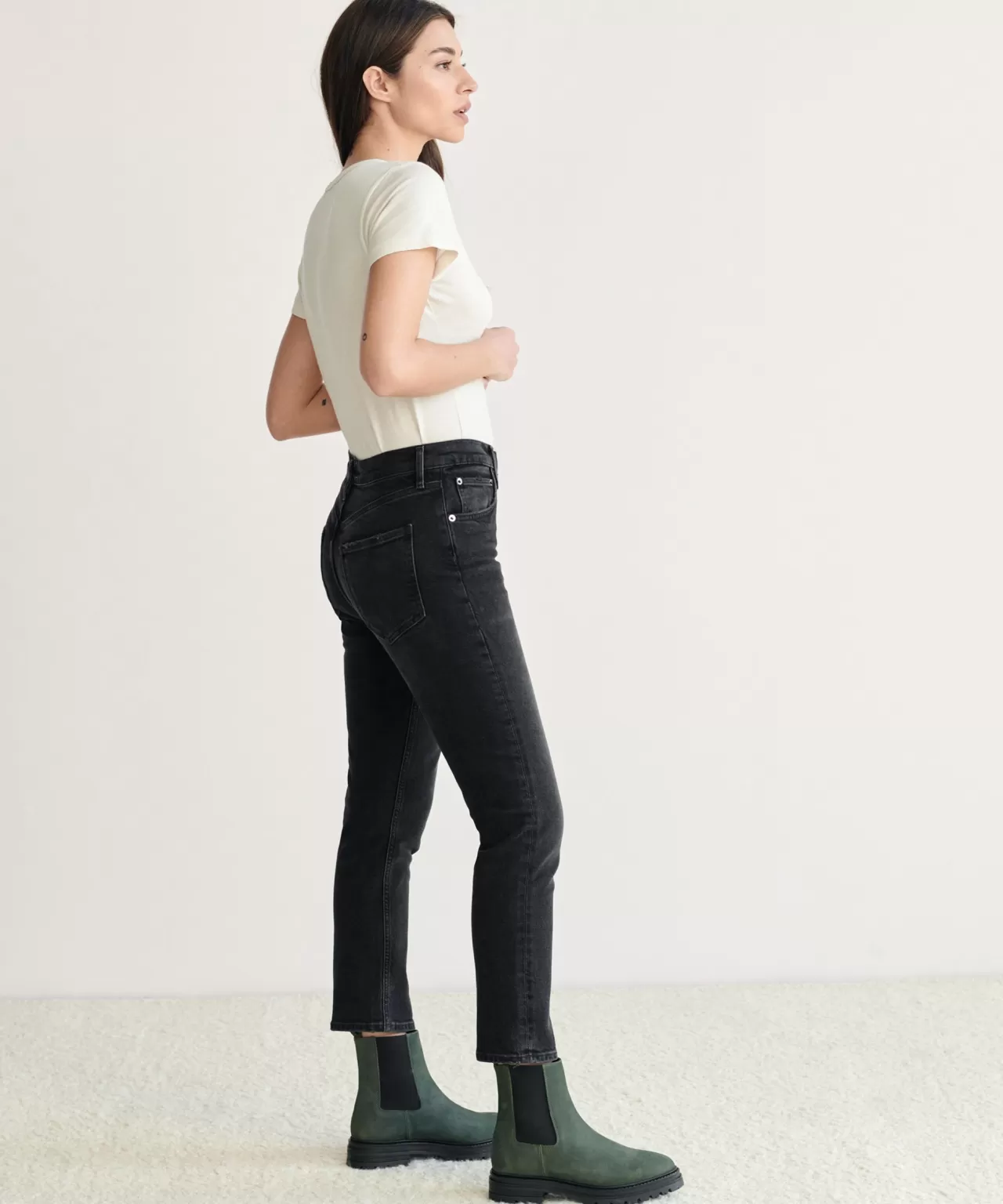 riley_crop_jean_3-3.webp Jenni Kayne Riley Crop Jean