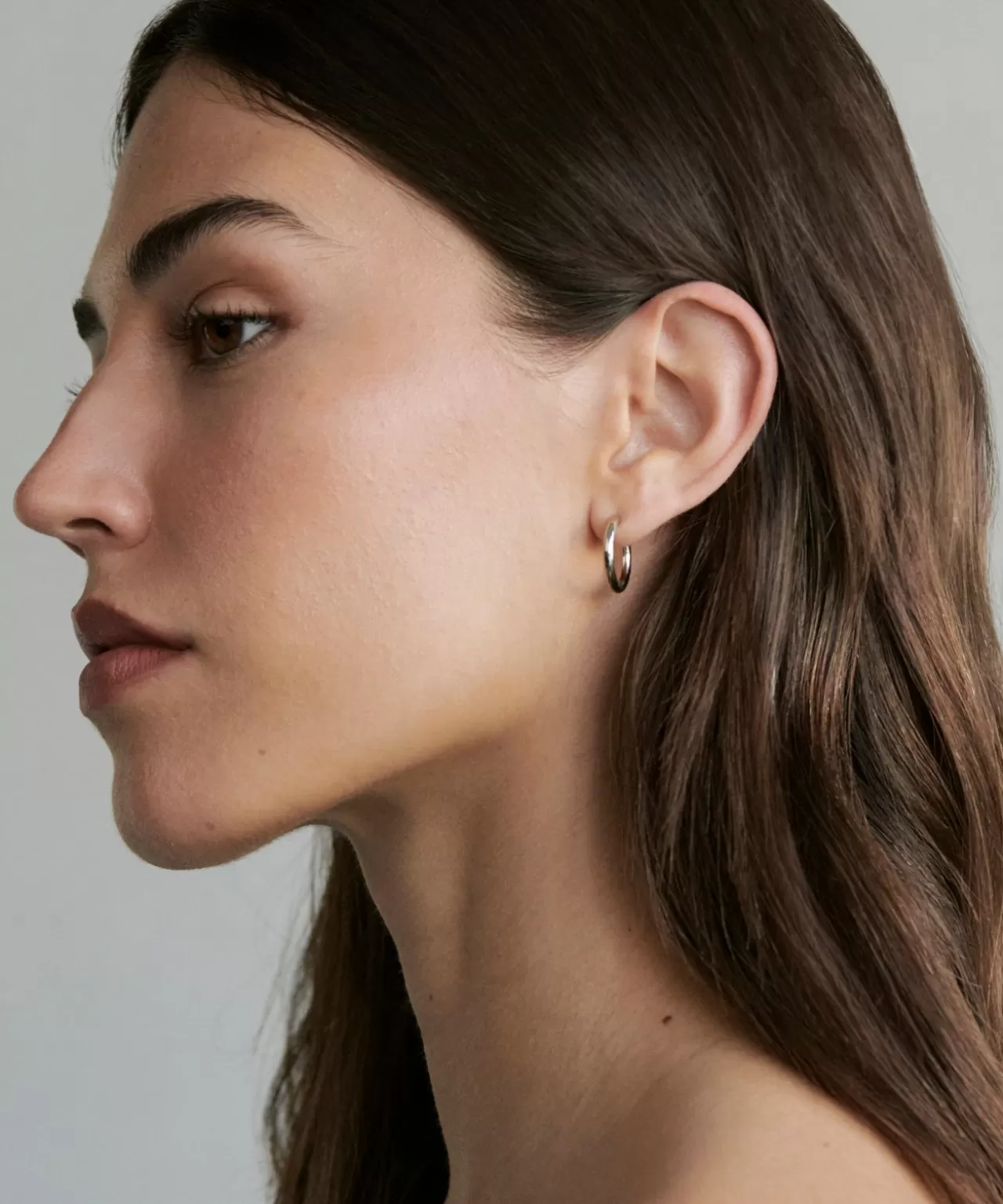 small_eloise_hoops_4-1.webp Jenni Kayne Small Eloise Hoops