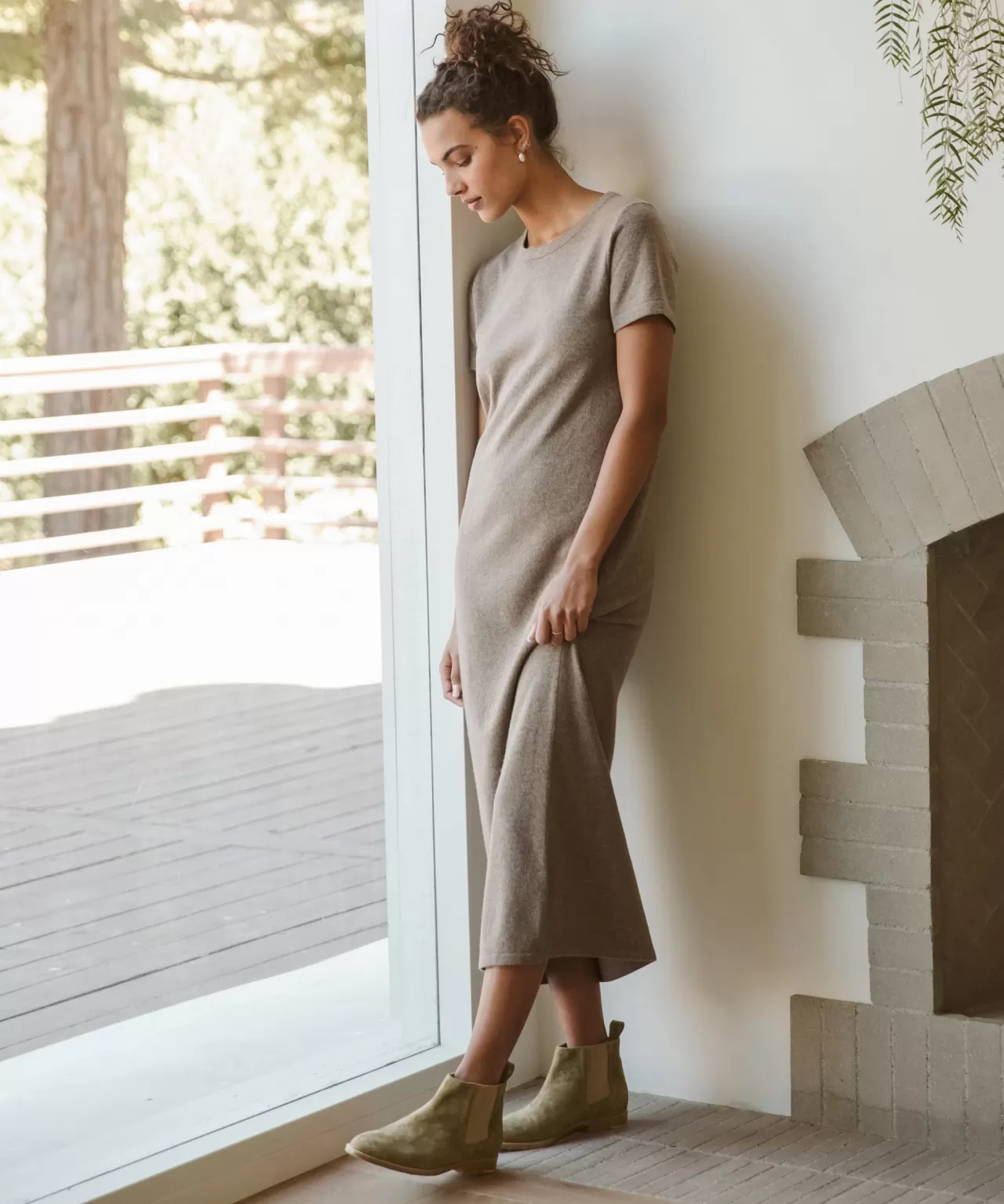 suede_chelsea_boot_4.webp Jenni Kayne Suede Chelsea Boot