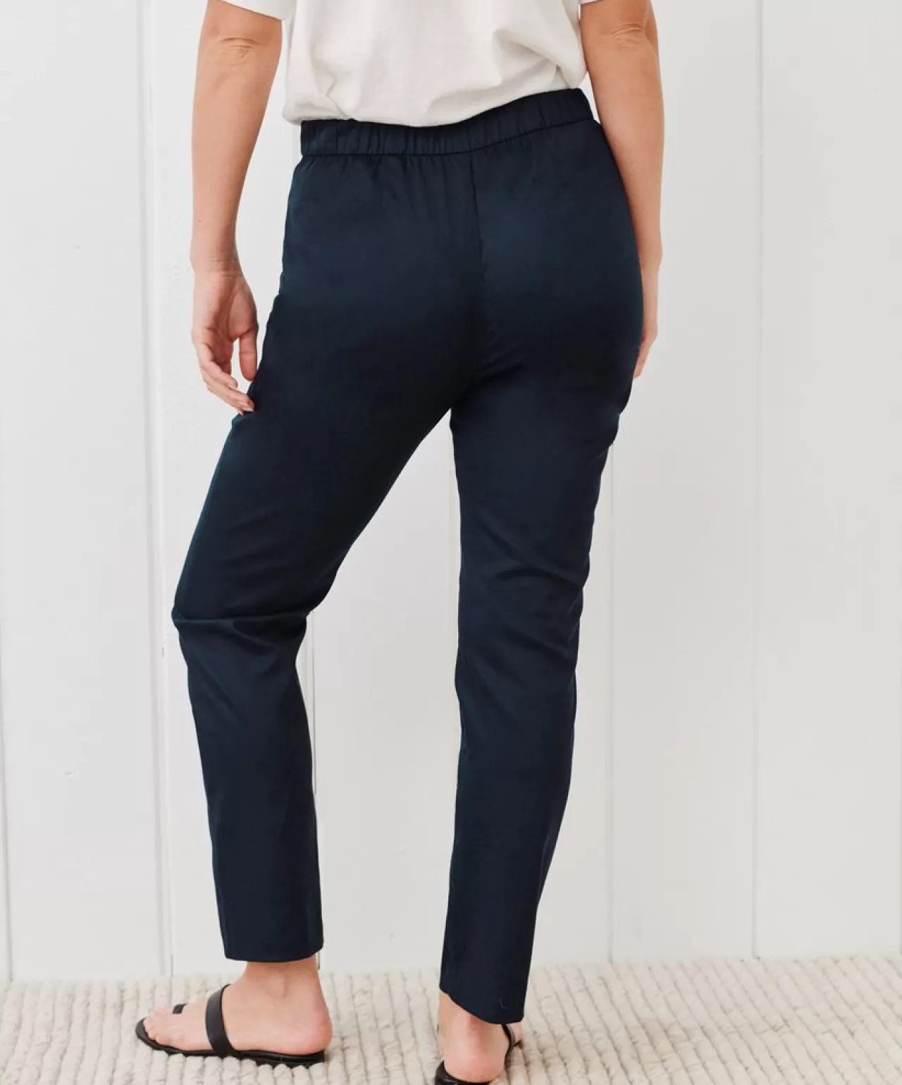 weekender_slim_trouser_4.webp Jenni Kayne Weekender Slim Trouser